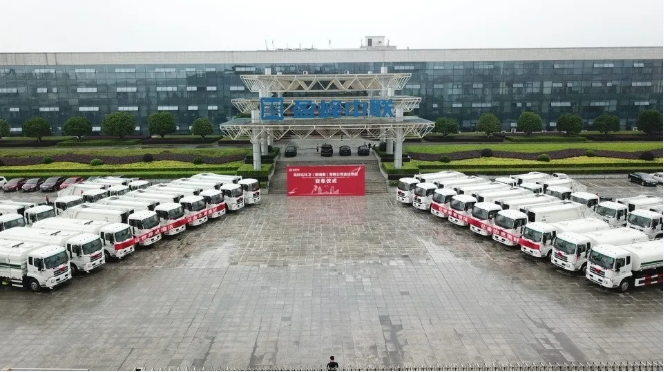 qy球友会环境批量环卫装备发往柬埔寨，助力“一带一路”建设
